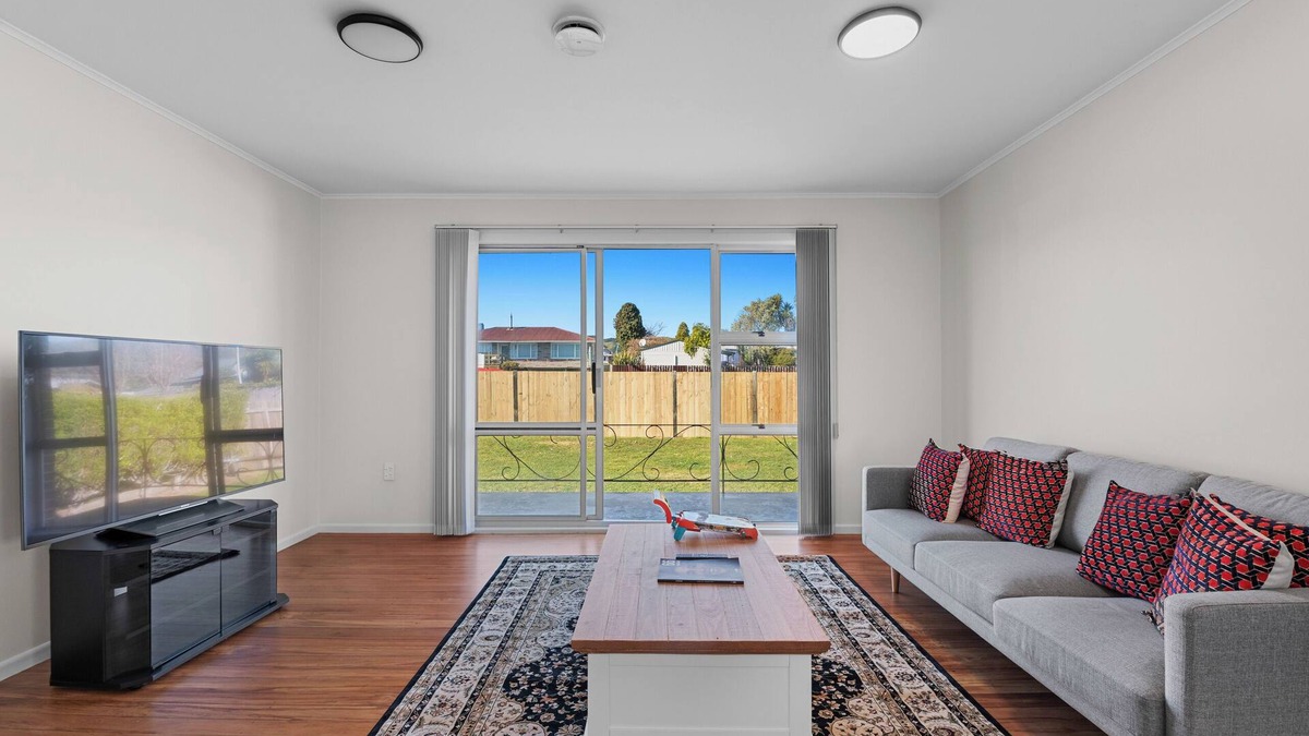 Lynmore House | Ōwhata Retreat - Rotorua Holiday Home