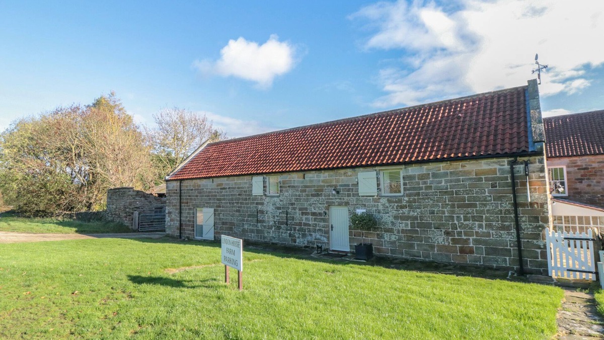 Great Fryup Dale House | OWL BARN, family friendly, character holiday cottage in Glaisdale