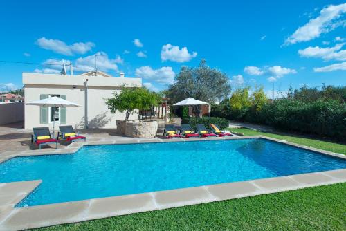 Les Palmeres Villa | Owl Booking Villa Bernat - 10 Min Walk to the Beach