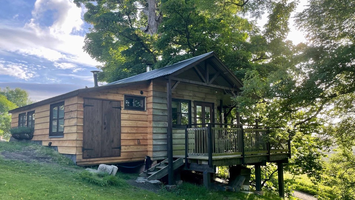 Graigfechan Cottage | Owl Lodge at Faraway Follies