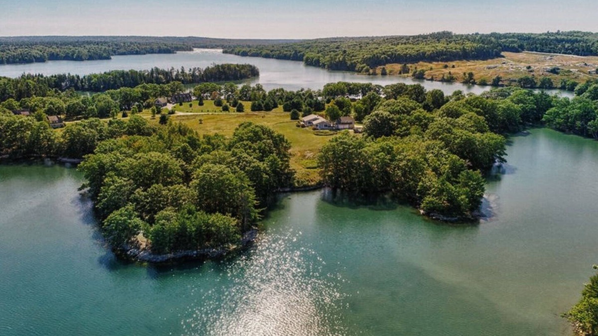 Blue Hill House | Owl Point - Waterfront Maine