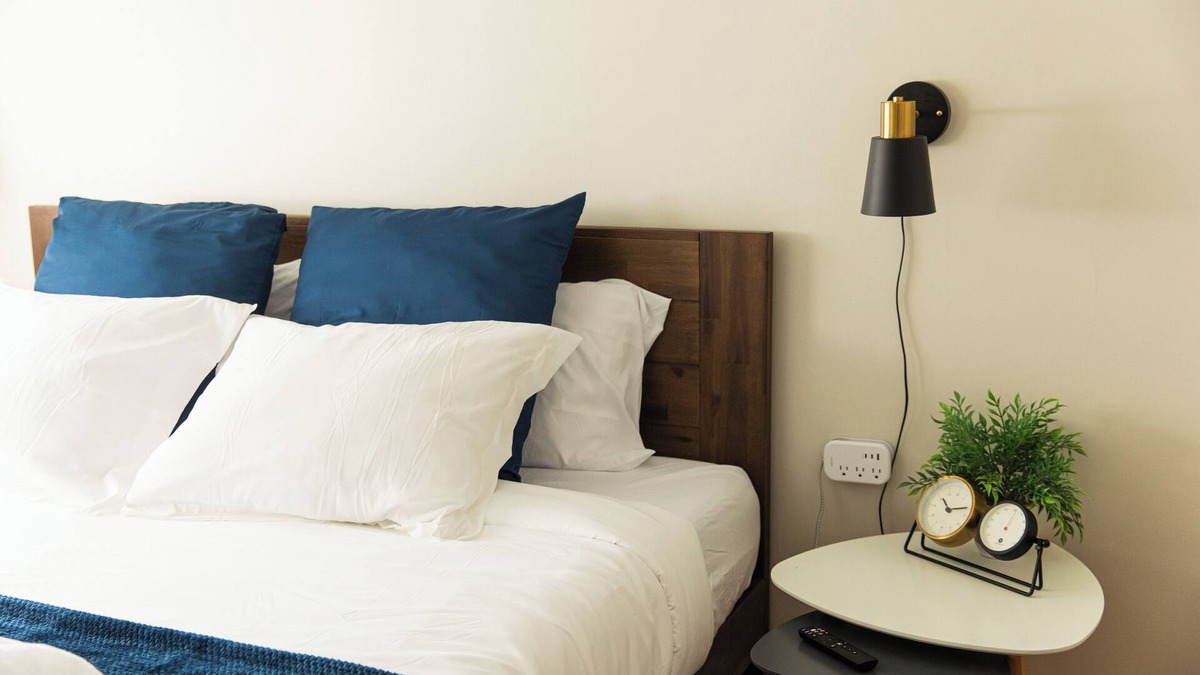 Rochester House | Owl's Nest - A Rochester Escape! RIT & UoR Nearby!