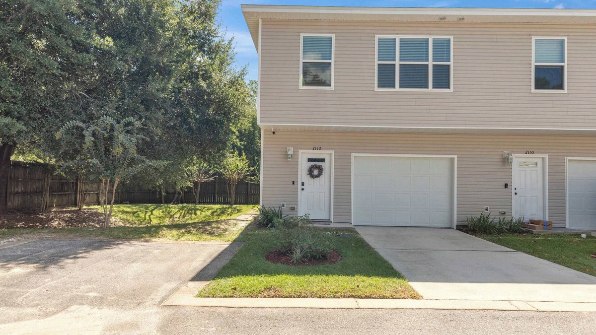 Wright House | Owl's Nest | Kid Pet Friendly, 6miles to Beach!