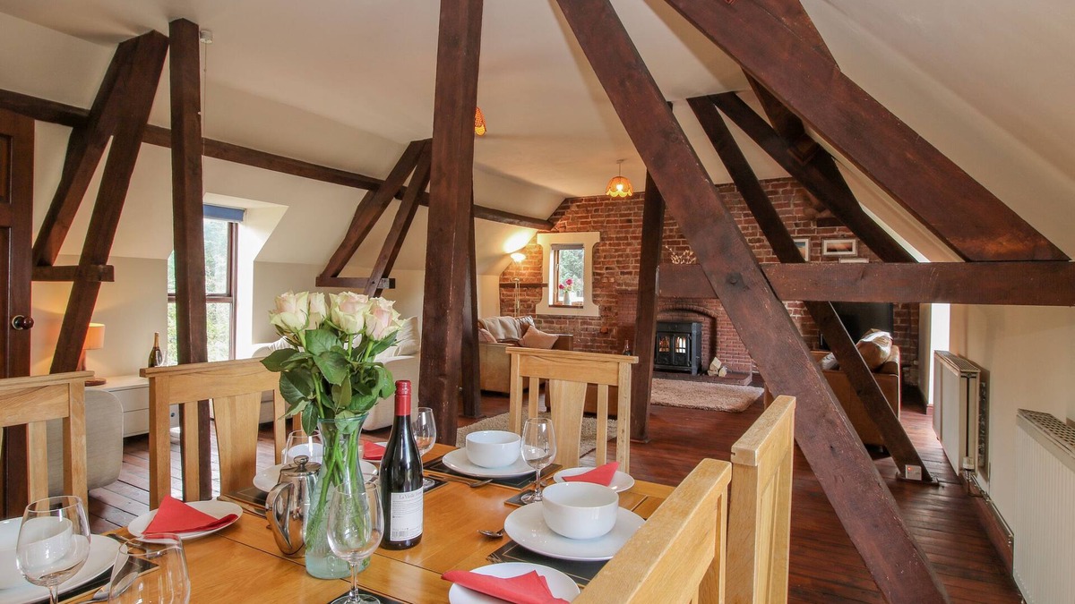 Hyssington Cottage | Owlbury Hall Barn