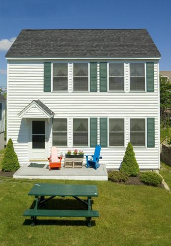 York Beach House | Owls Head Cottage at One Long Beach