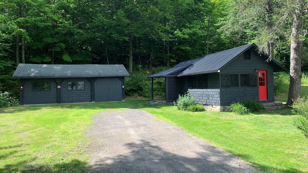 Keene House | Owl’s Landing Cottage is located high up in the foothills of the Sentential Mountain Range in scenic Keene NY, "Heart of the High Peaks."