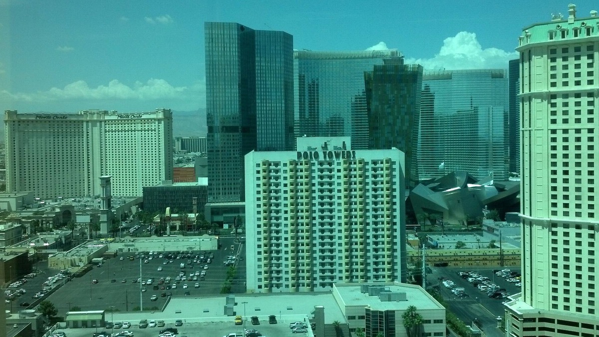 Las Vegas Apartment | OWNER MANAGED - TOWER ONE - 23RD FLOOR VIEW OF STRIP - NO RESORT FEES!