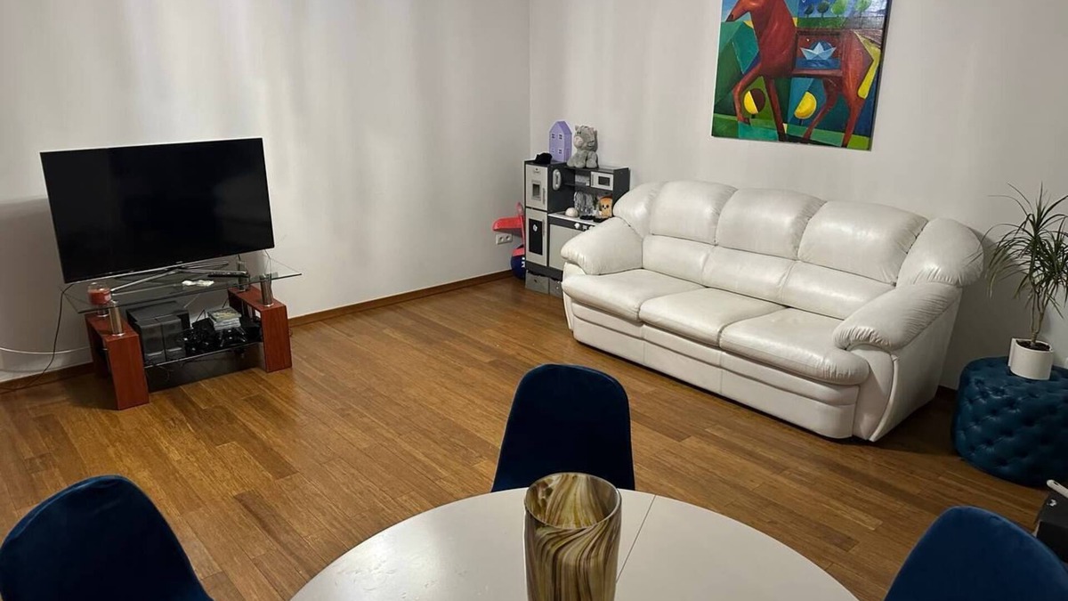 Mirow Apartment | Oxygen Apartment in the heart of Warsaw entertainment and financial centre.