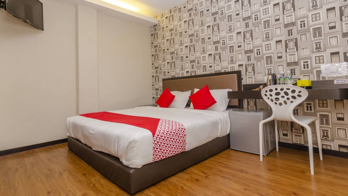 Kluang Hotel | OYO 1214 Oro Hotel