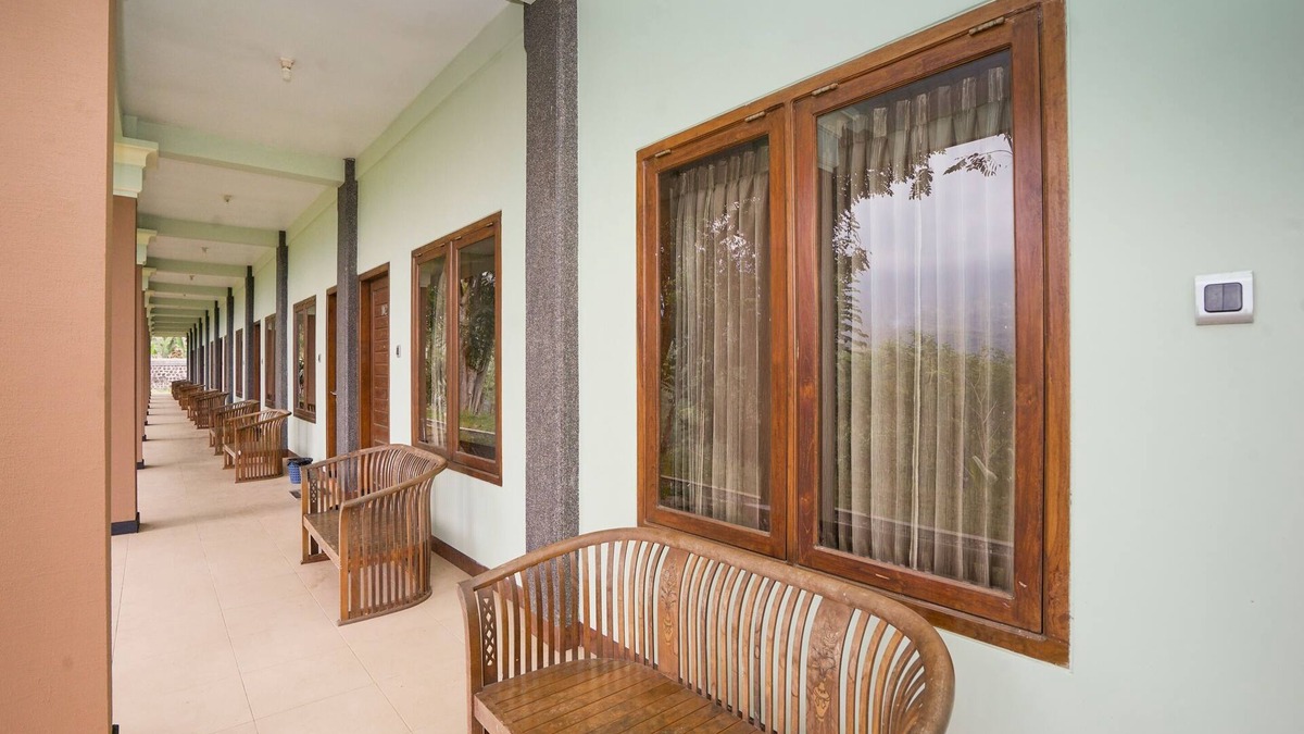 Krucil Hotel | OYO 1483 Hotel Bumi Bermi Permai