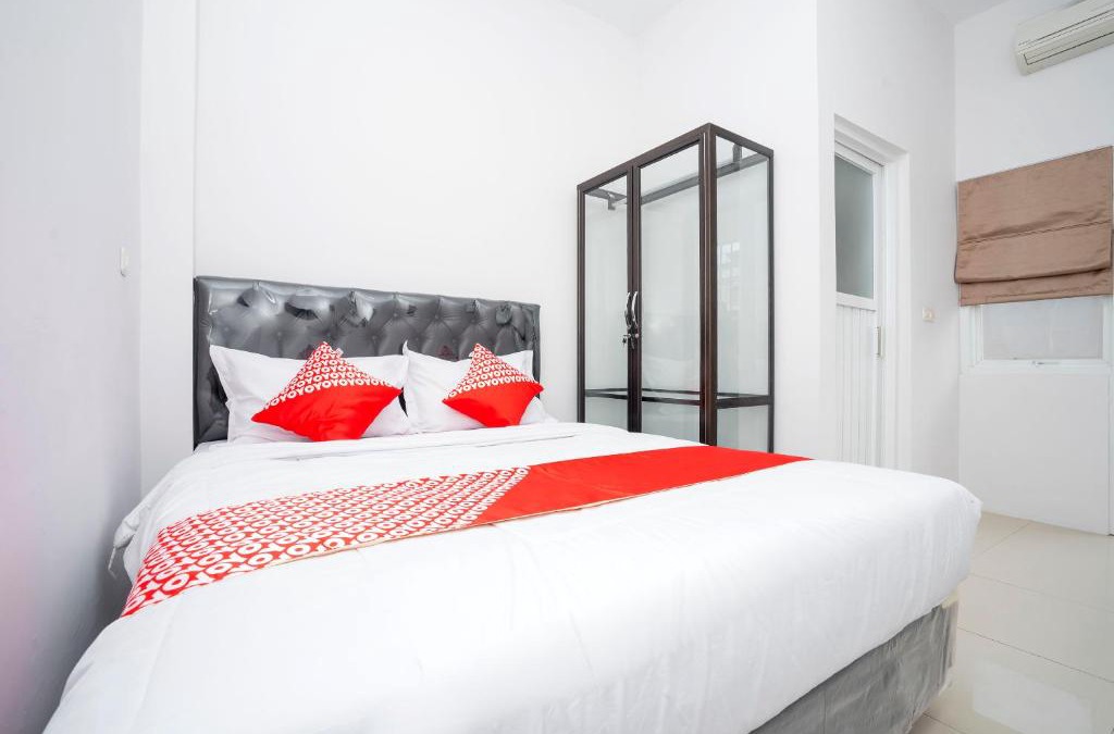 Samarinda Hotel | OYO 2210 Star One Guest House