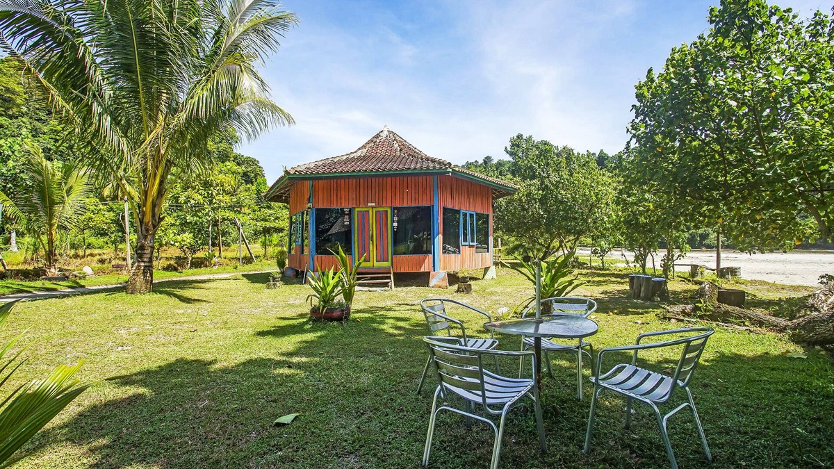 Karya Penggawa Hotel | OYO 2246 Anjung Bang Oking Hotel & Resort