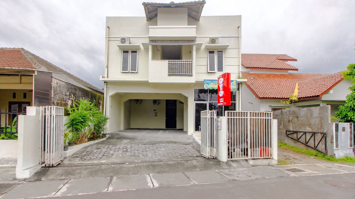 Wirobrajan Hotel | OYO 3083 D Kost 3 Syariah
