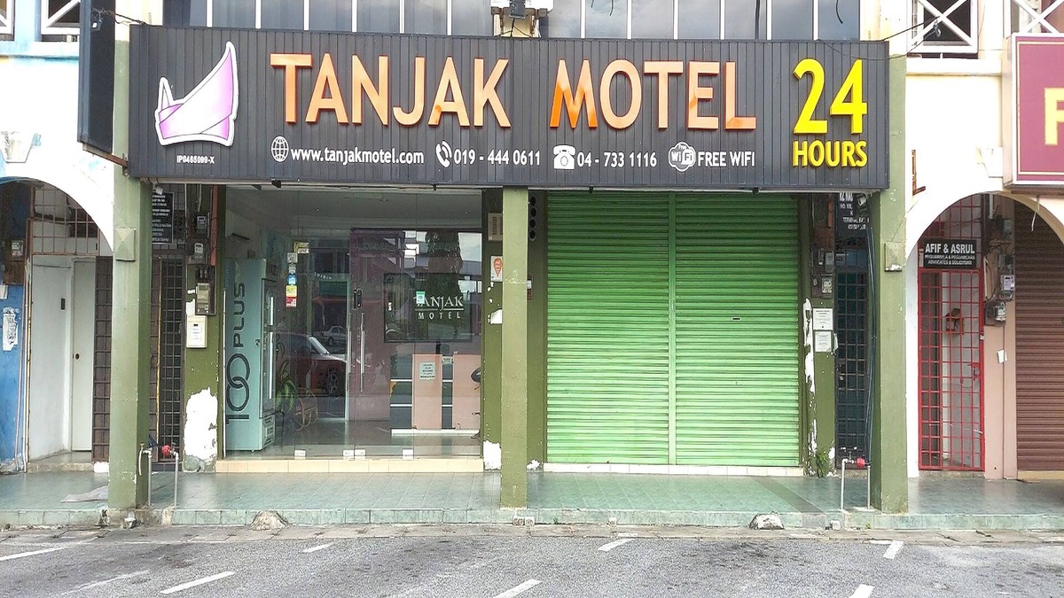Kampung Pumpong Hotel | OYO 90937 Tanjak Hotel