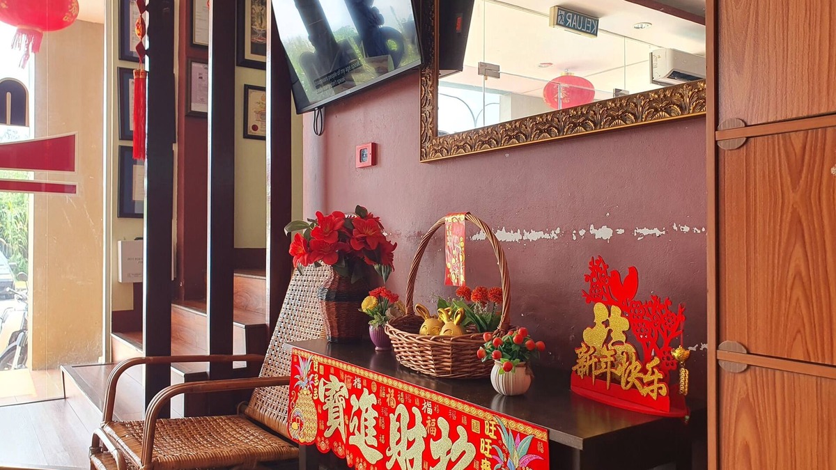 Lutong Hotel | OYO 90964 Melody 88 Inn