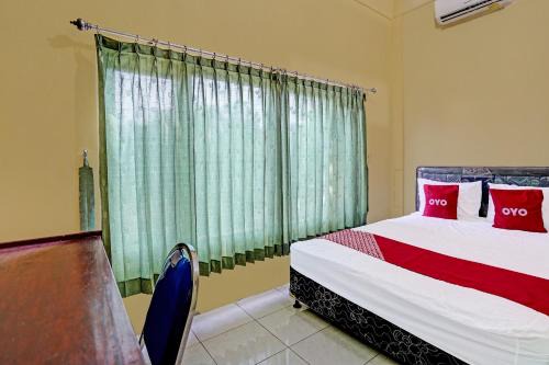 Prigen Hotel | OYO 91572 Kost Esklusif Barokah