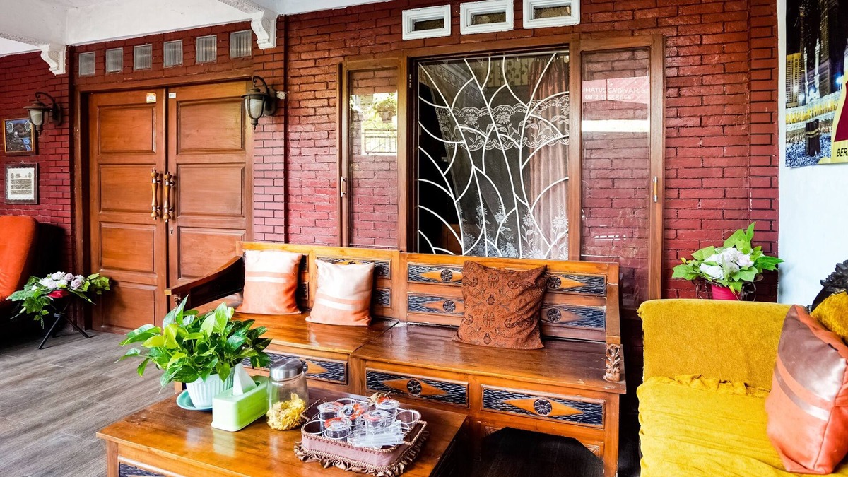 Pasuruan Hotel | OYO 91827 Tutus Homestay Syariah