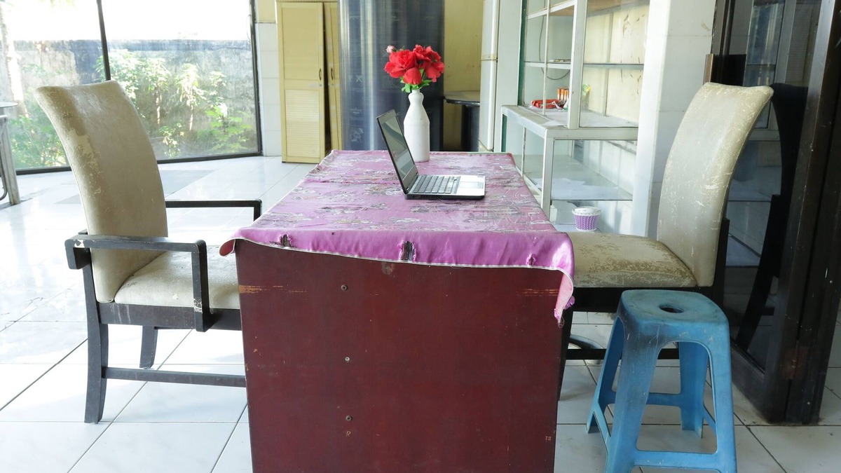 Gresik Hotel | OYO 93159 Homestay Sehat