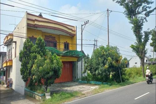 Karanganyar Hotel | OYO 93769 Setia Budi Guest House 2