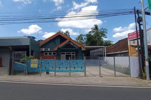Patuk Hotel | OYO 94701 Green House
