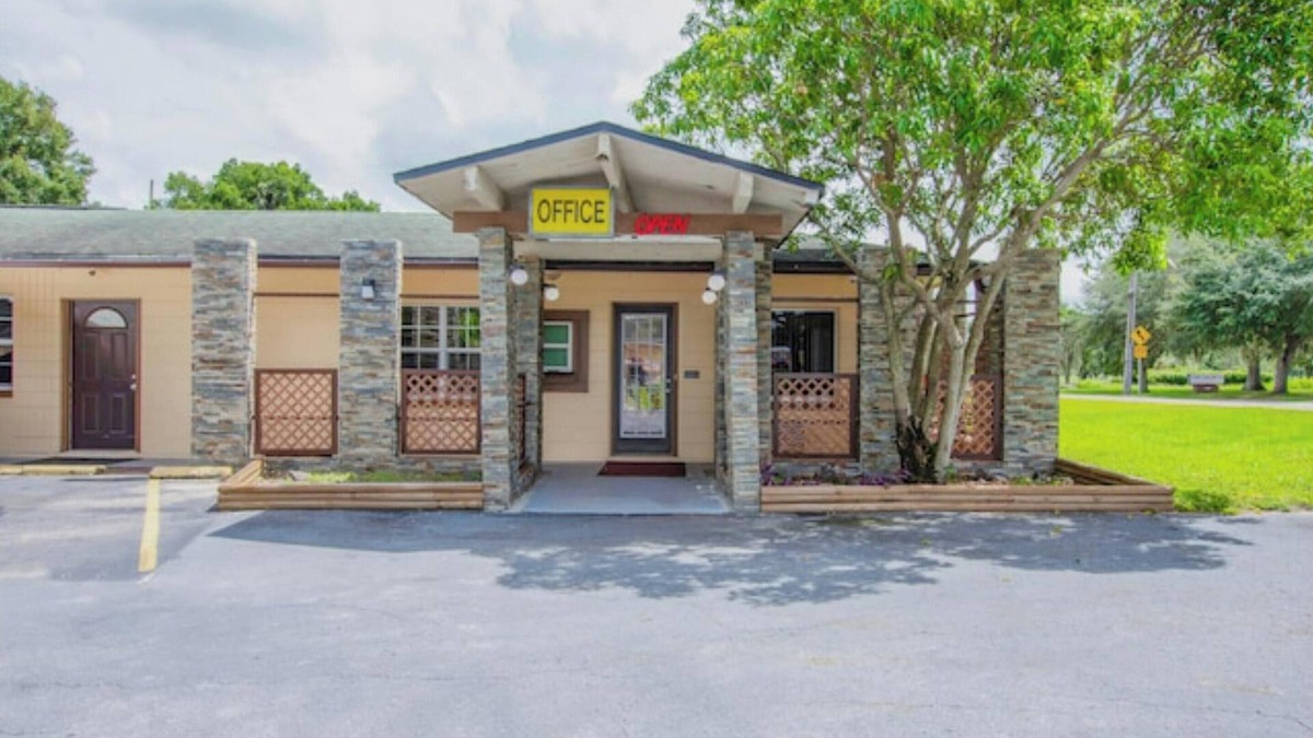 Bartow Hotel | OYO Budget Inn Bartow