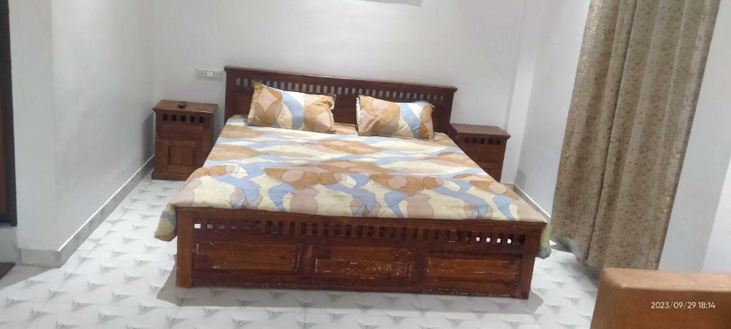 Patna Hotel | OYO Flagship Sheesh Mahal Banquet Hall