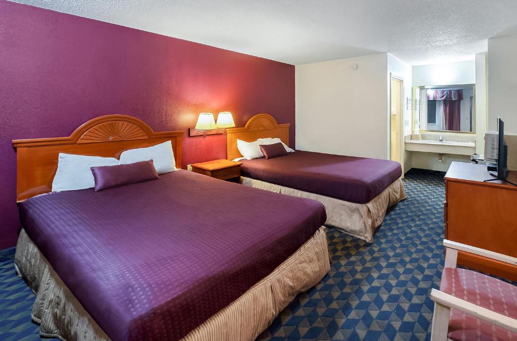 Manning Hotel | OYO Hotel Manning SC