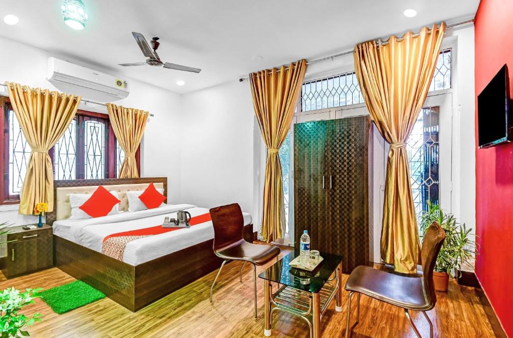 Sector 1 Hotel | OYO Tanishk Residency