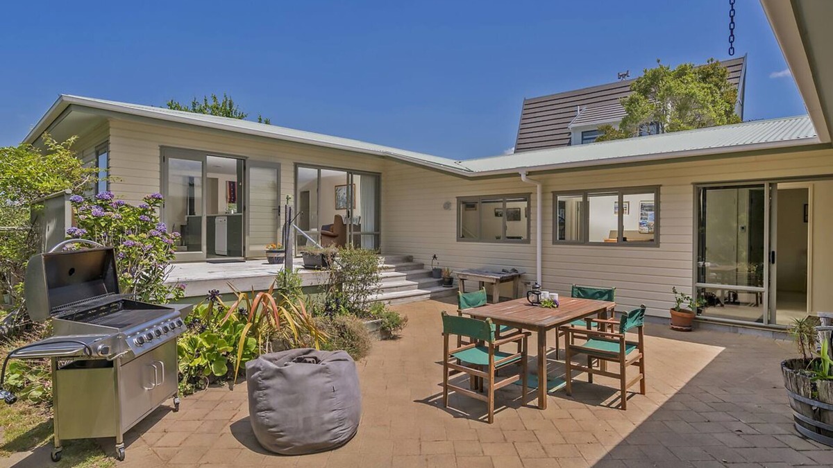 Cooks Beach Cottage | Oyster Haven - Cooks Beach Holiday Home