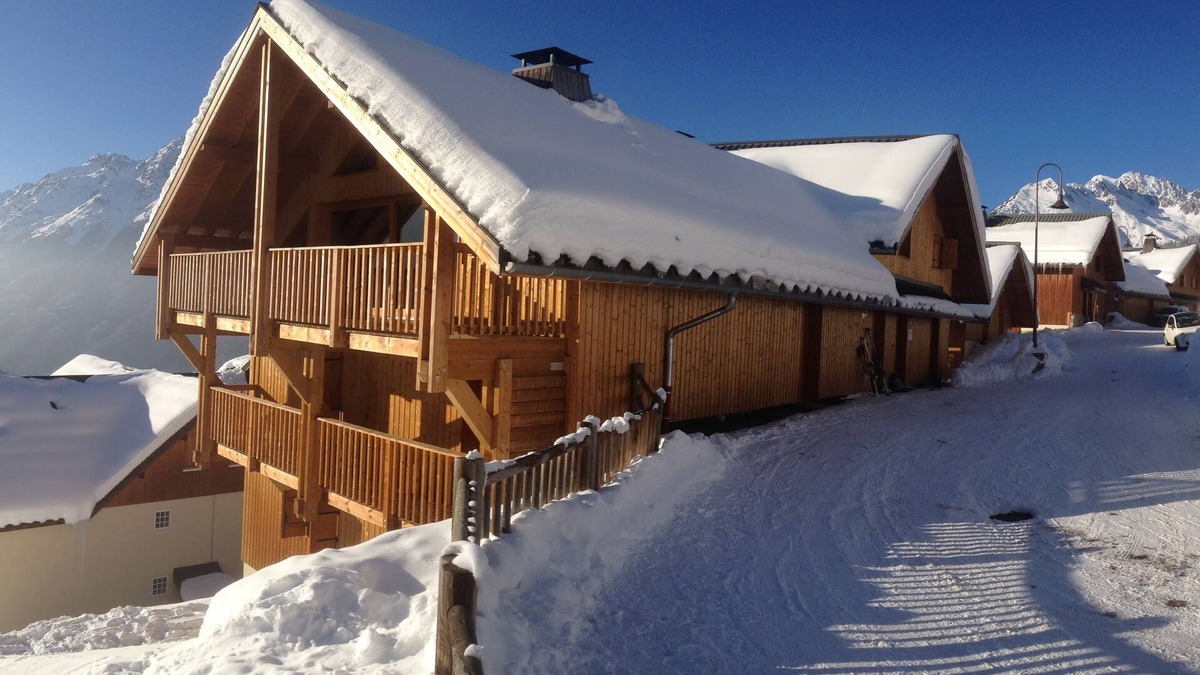 Oz House | Oz/Alpe d'Huez 110m slopes, up to 21 people, Hammam, en-suite bedrooms