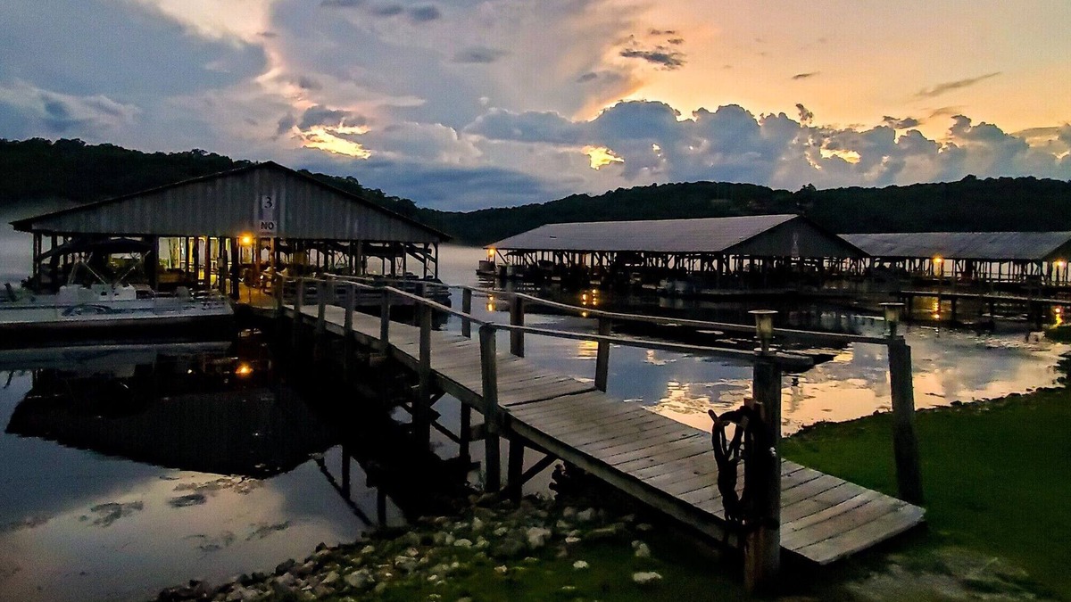 Branson Resort | OZARK BEACH RESORT Cabin & Boat Rentals