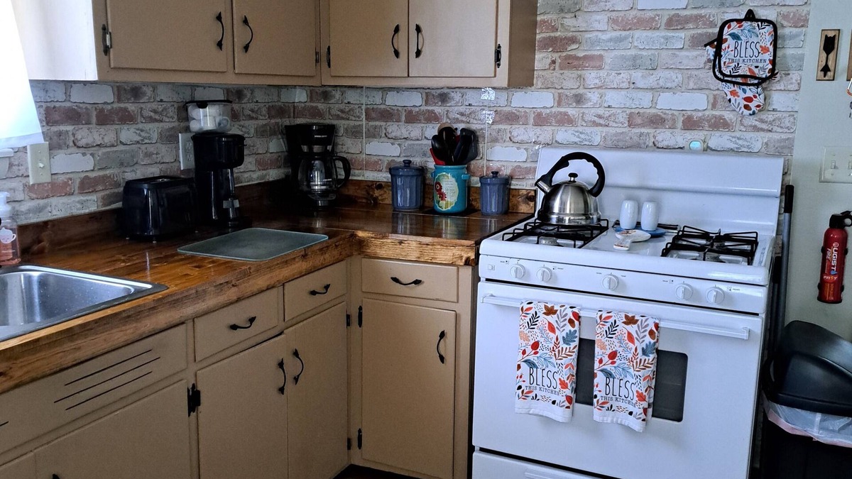 Ava Cottage | Ozark Country Cottage: In the Heart of Ava