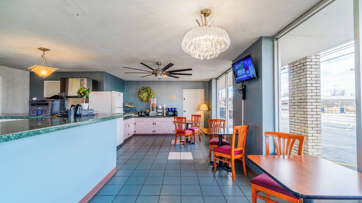 Mountain View Hotel | Ozark Junction mountain view by OYO