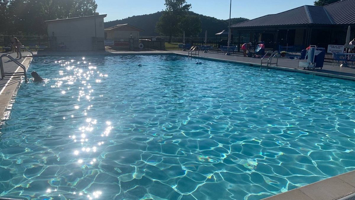 Holiday Island House | Ozark Mtn Hideaway- Deck, Fire Pit, Walk to Lake!