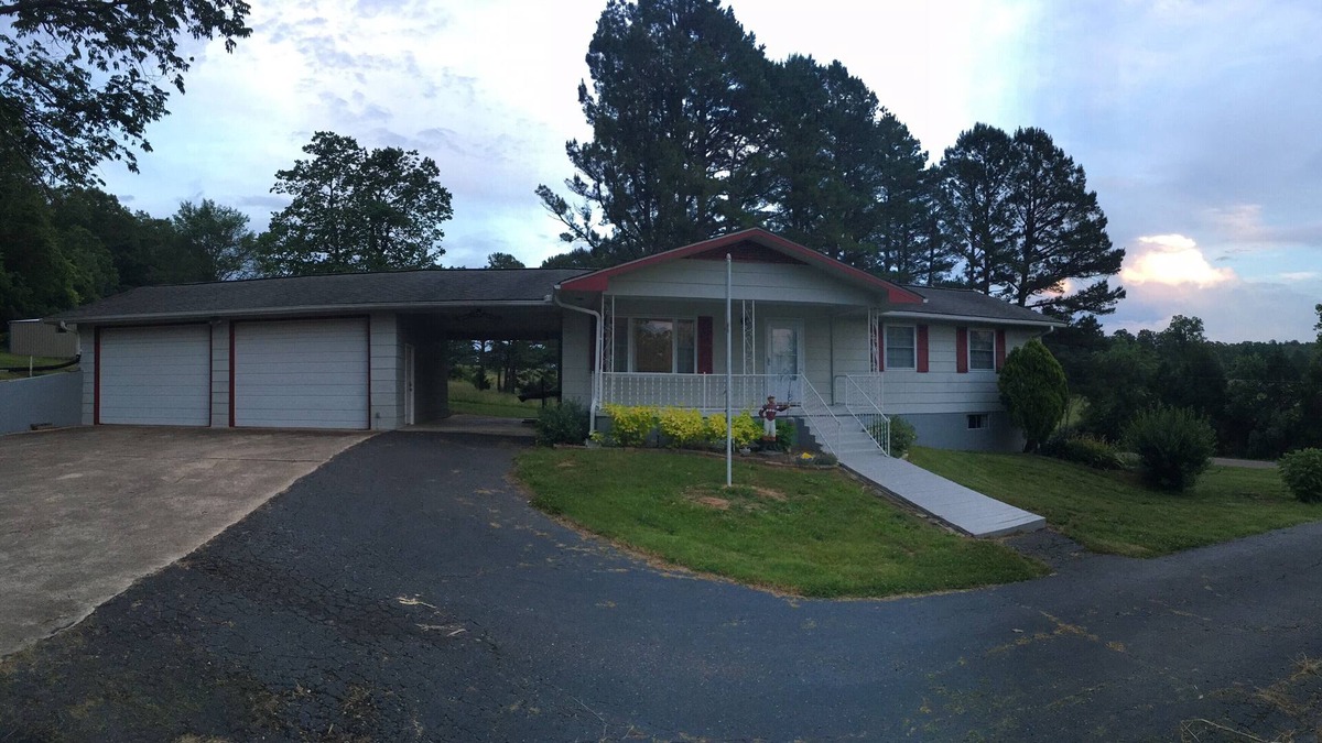 Eminence House | Ozark River Retreat; Eminence, Mo. Near The Jacks Fork River