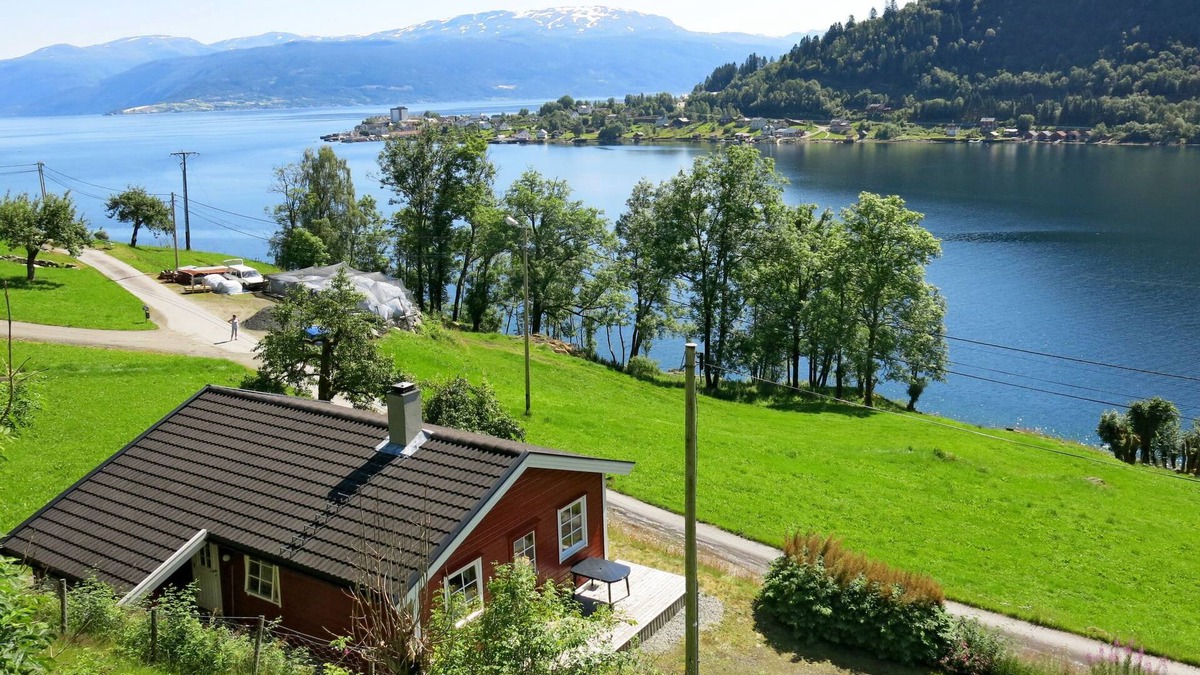 Balestrand House | Pærehagen by Interhome