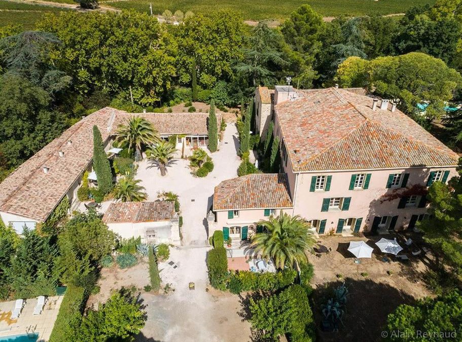 Tourbes Apartment | Pézenas Cottage avec terrasse et jardin 1 chambre et 1 mezzanine au coeur d'un domaine avec 2 piscines