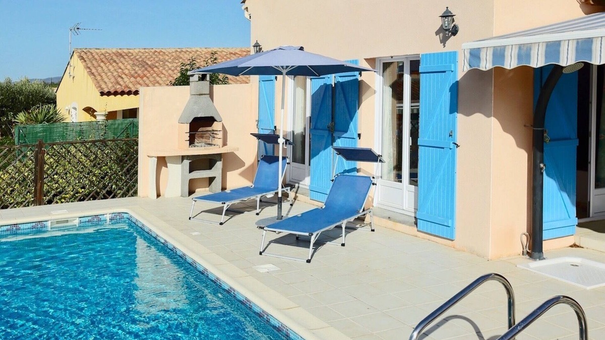 Pezenas Villa | Pézenas Villa. 25-35% OFF Sept. AirCon in Bedrooms, Private Pool, Walk to Town