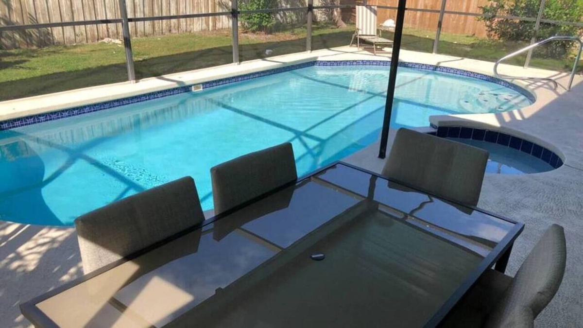 Florida Central Atlantic Coast Villa | (P) NEW! Luxury, Pool house