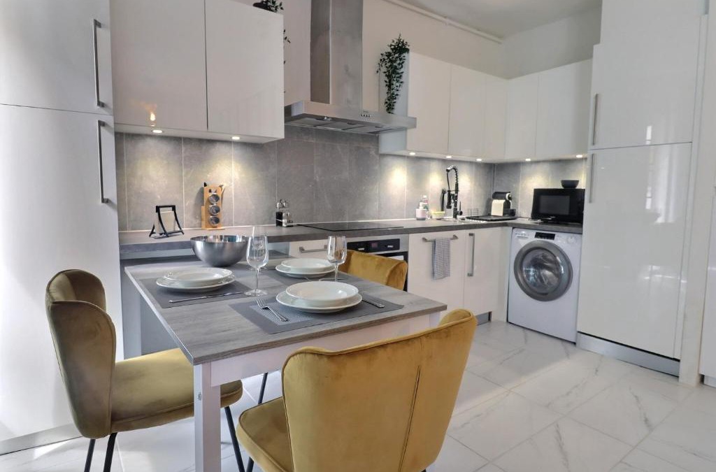 Paquis Navigation Apartment | P&R1, one bedroom, city center Geneva