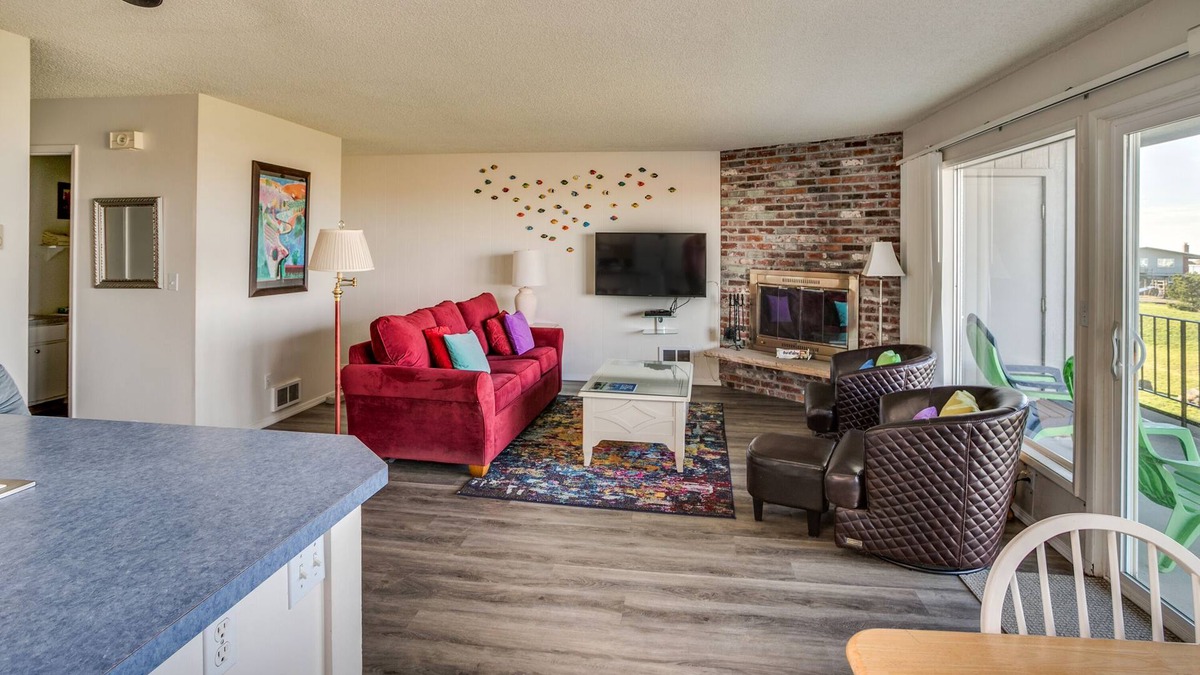 Gearhart Condo | P451 2 Bedroom 1st Floor, stairs, No cleaning fees