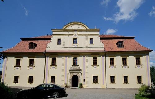 Niemcza House | Pałac Kietlin
