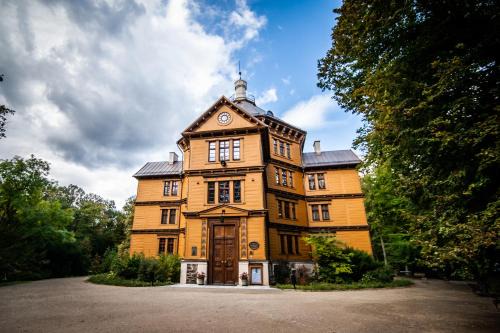 Przygodzice Bed & Breakfast | Pałac Myśliwski w Antoninie