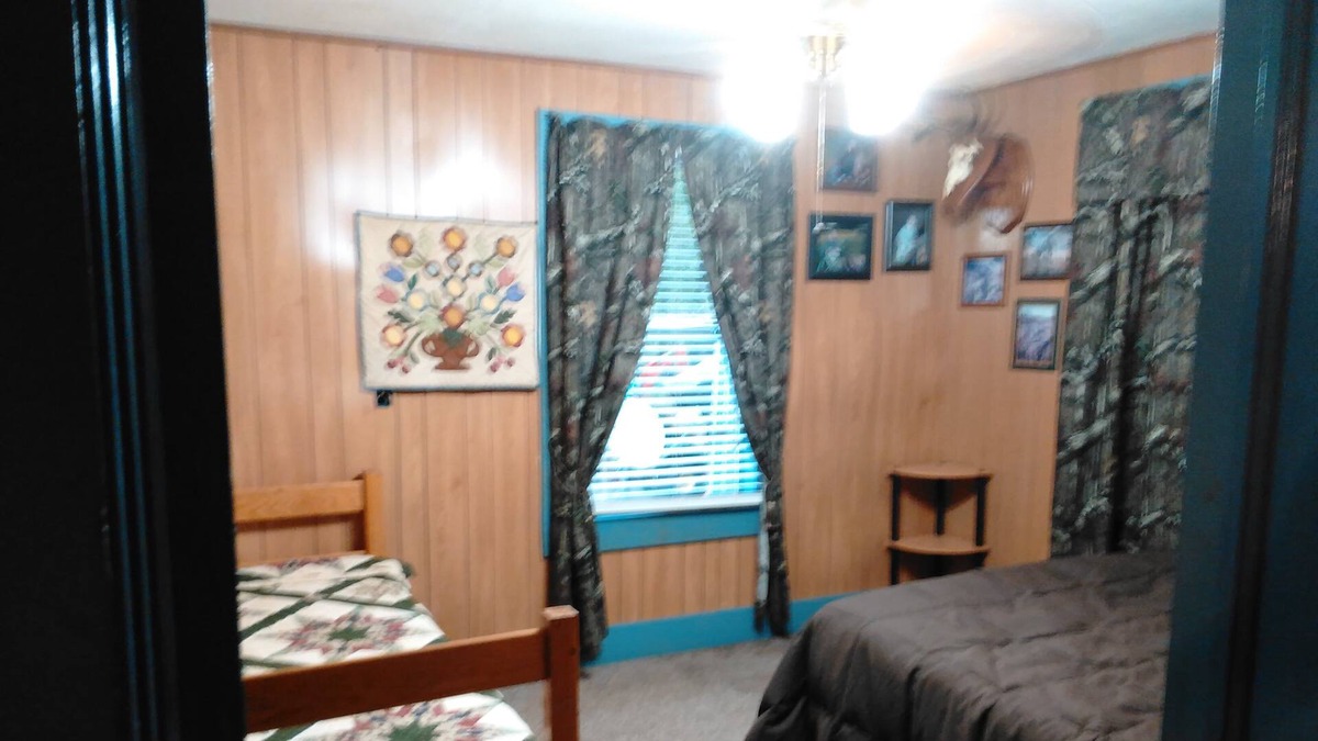 Zavalla Cabin | Pa Pa's Cabin at Monterrey Park and Boat Launch area, Lake Sam rayburn