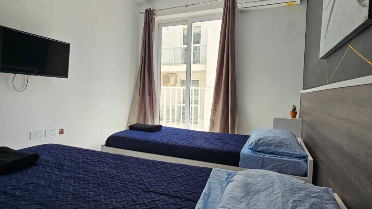 Paceville Apartment | Paceville Spacious 4 Bedrooms Apartment Modern