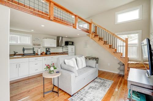 Pacheco Apartment | PachecoandMartinez Studio 22 Mi to Dtwn Oakland!