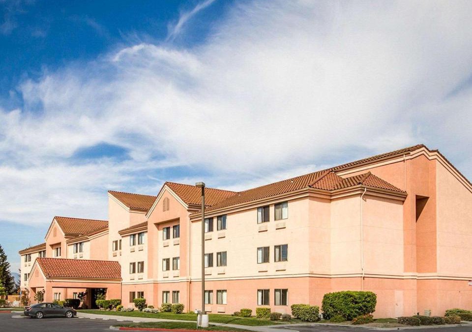 Watsonville Hotel | Pacific Coast Inn