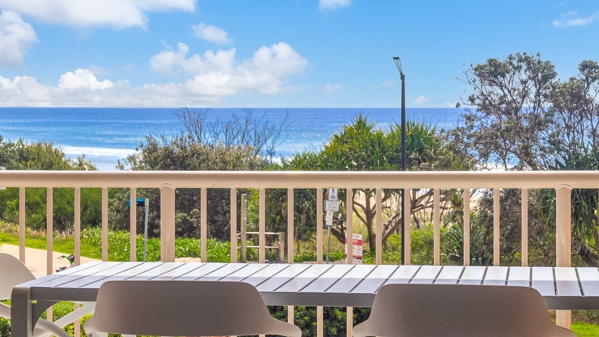 Tugun Apartment | Pacific Gables 8 - Absolute Beachfront Tugun - Min. 3 Night Stays!