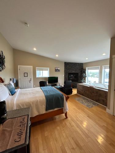 Ucluelet Cabin | Pacific Rim Guest Lodge - Adults Only