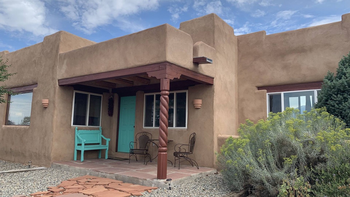 El Prado House | Pacifico, your perfect Taos retreat, with Hot Tub